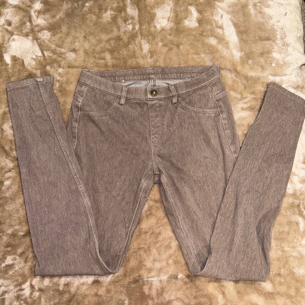 UNIQLO Stretchy Jeggings Pants Size S